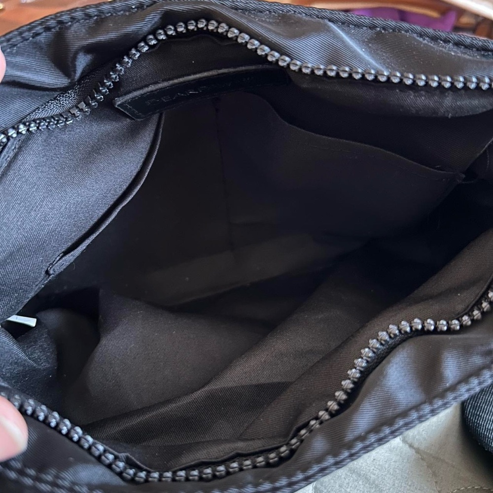 Bearpaw puffer black crossbody bag - Picture 8 of 11